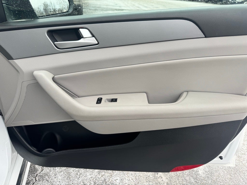 2017 Hyundai Sonata Hybrid SE