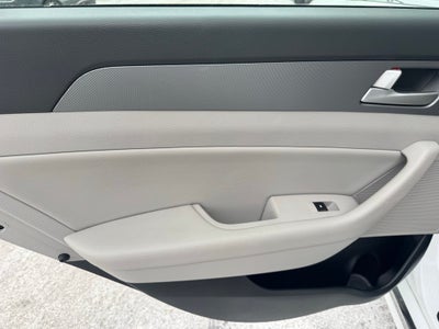 2017 Hyundai Sonata Hybrid SE