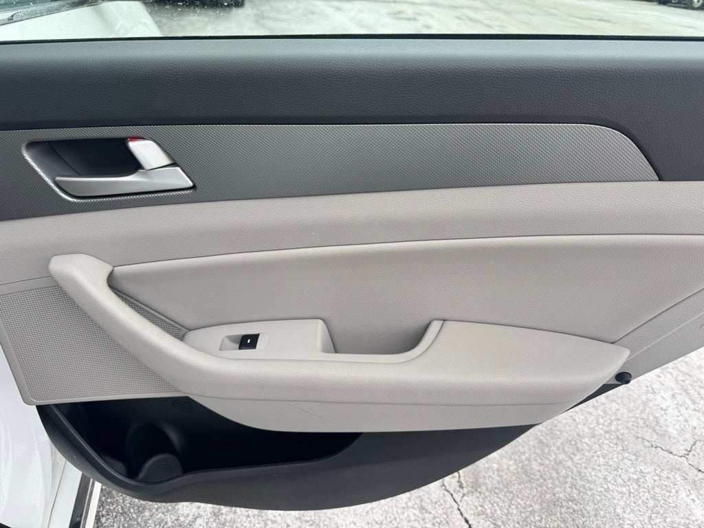 2017 Hyundai Sonata Hybrid SE