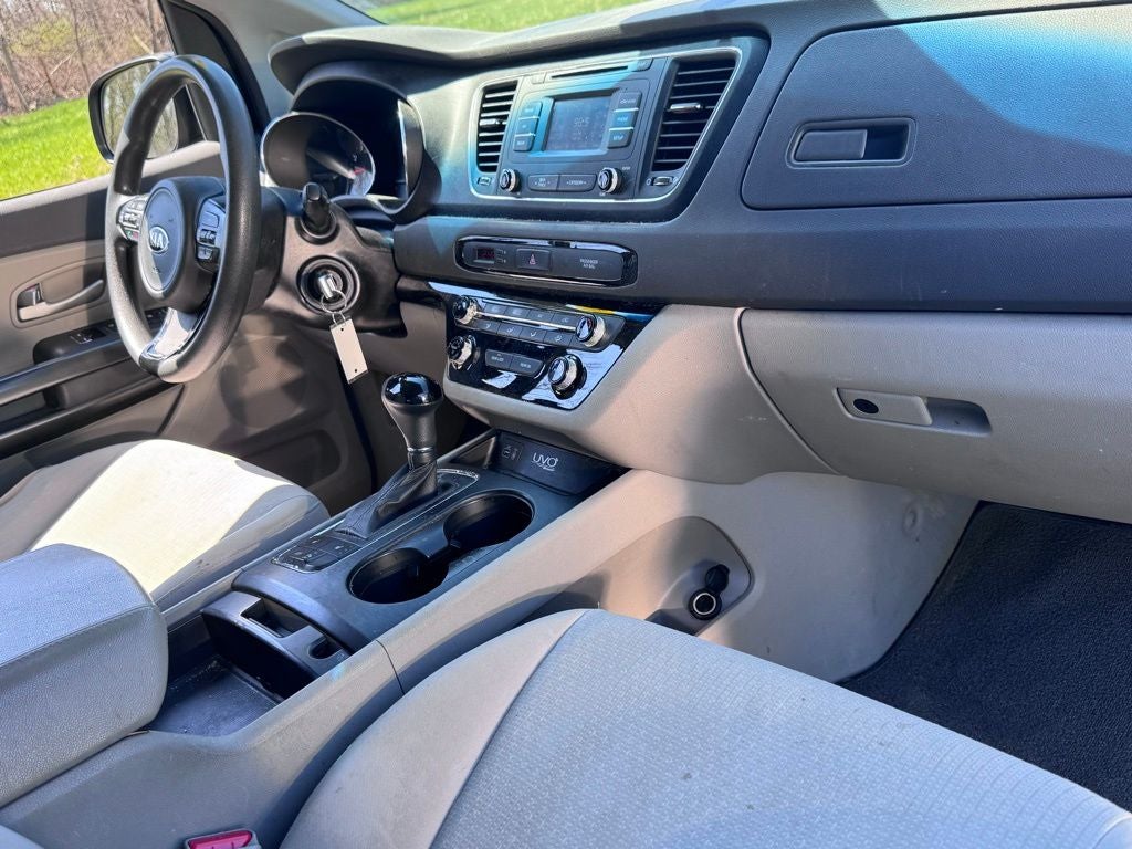 2016 Kia Sedona LX