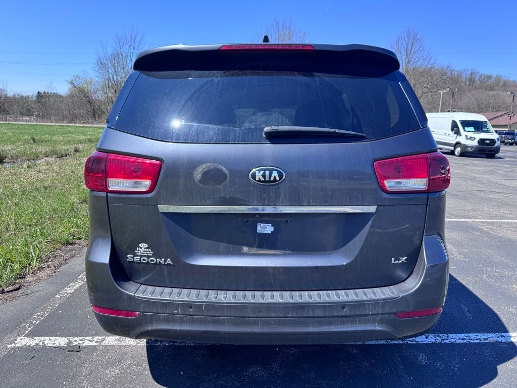 2016 Kia Sedona LX