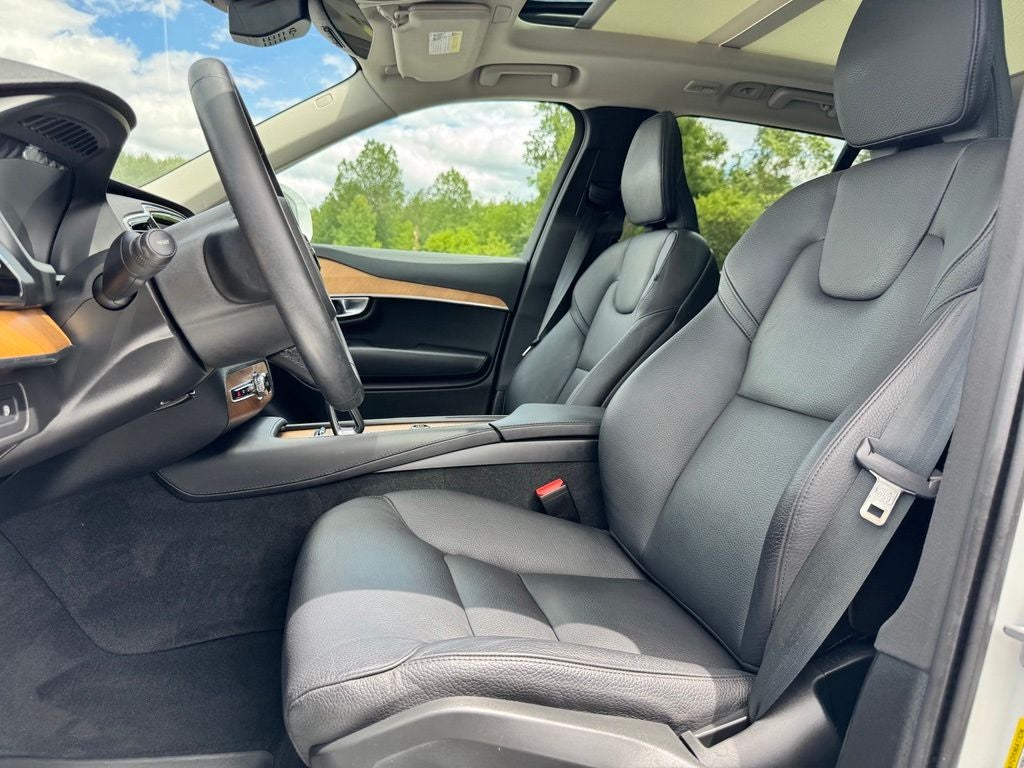 2024 Volvo XC90 Recharge Plug-In Hybrid T8 Plus Bright Theme 7 Passenger