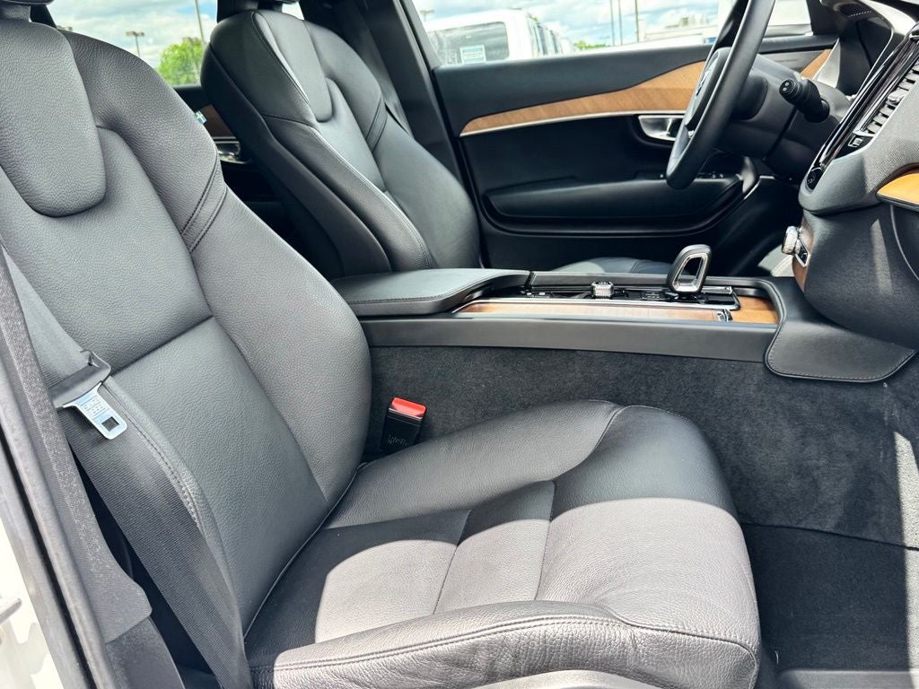 2024 Volvo XC90 Recharge Plug-In Hybrid T8 Plus Bright Theme 7 Passenger
