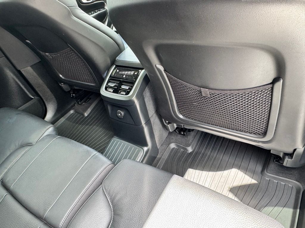2024 Volvo XC90 Recharge Plug-In Hybrid T8 Plus Bright Theme 7 Passenger
