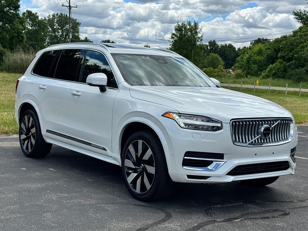 2024 Volvo XC90 Recharge Plug-In Hybrid T8 Plus Bright Theme 7 Passenger