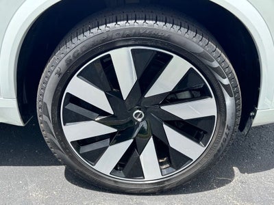 2024 Volvo XC90 Recharge Plug-In Hybrid T8 Plus Bright Theme 7 Passenger